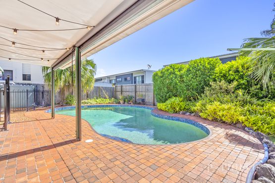 256 Oxley Drive, Coombabah