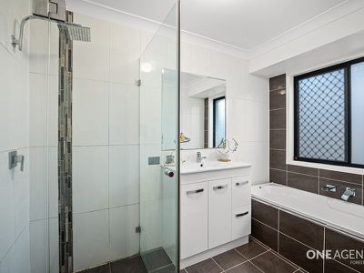 36 Jubilee Ave, Forest Lake