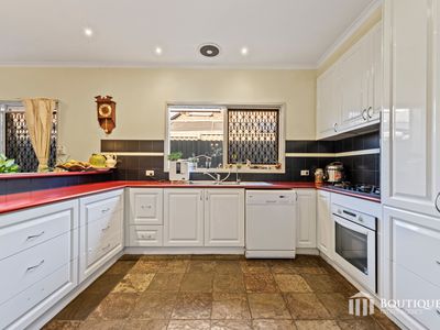 22 Bellbrook Drive, Dandenong North