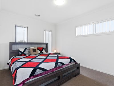 49 Basinview Drive, Tarneit