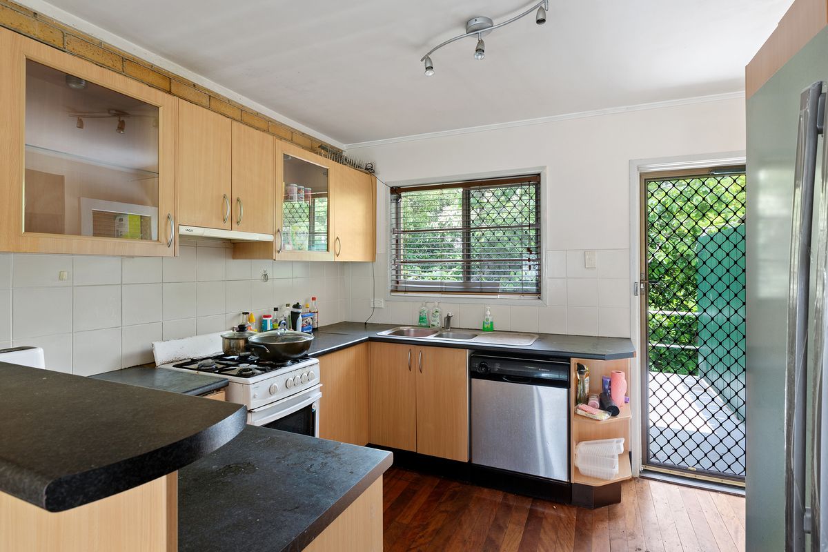 3 / 11 Greenlaw Street, Indooroopilly