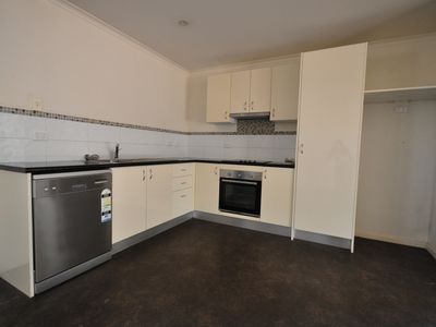 3 / 2 Phalarope Way, South Hedland