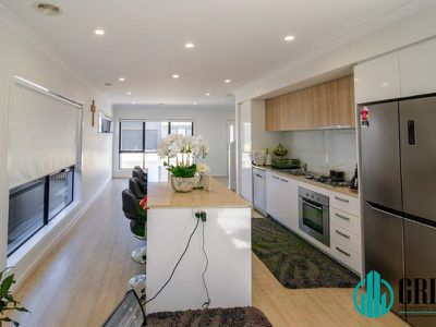 5 Regatta Drive, Craigieburn