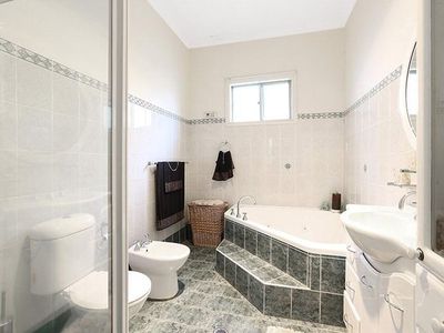 10 Chisholm Road, Auburn