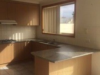 1/4 Fell Court, Altona Meadows