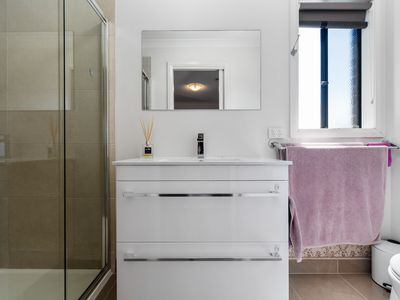 2 / 24 Eramosa Road West , Somerville