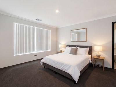 16 Mainmast Way, Port Kennedy