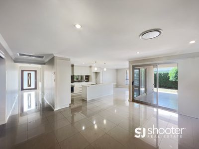 22 Loch Lomond Way, Dubbo