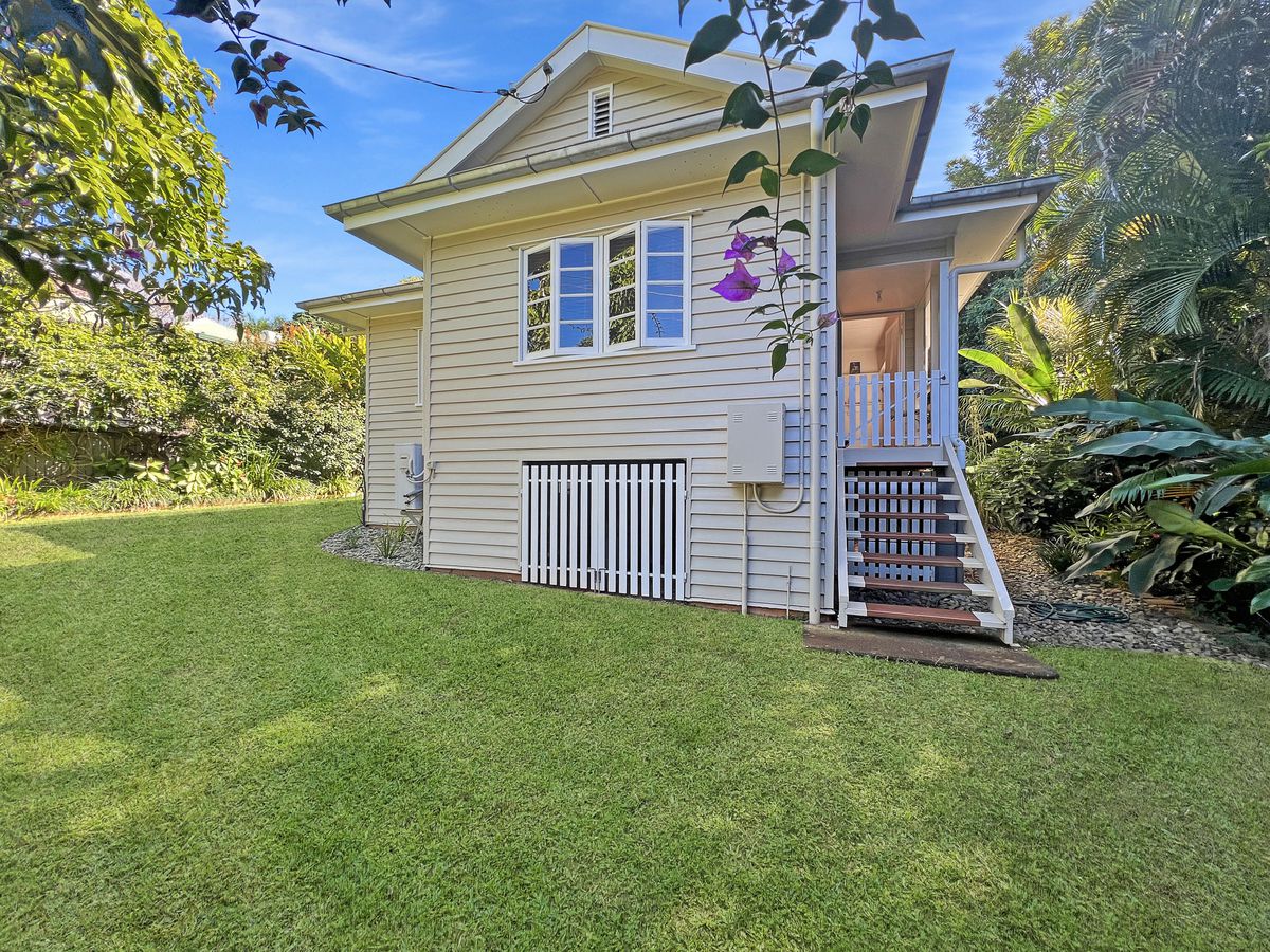 17 Oak Street, Yungaburra
