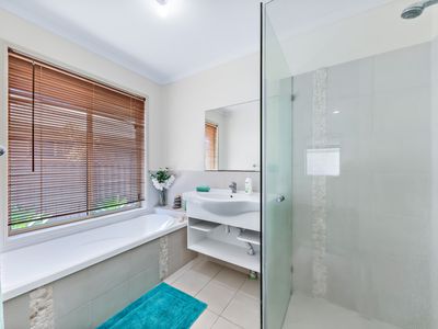 18 Border Drive, Cannonvale