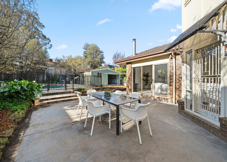 16  Barina Road, Glen Iris