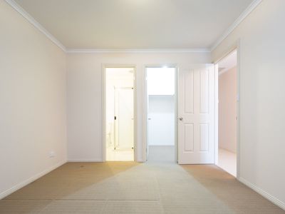 11 Gray Avenue, Northfield