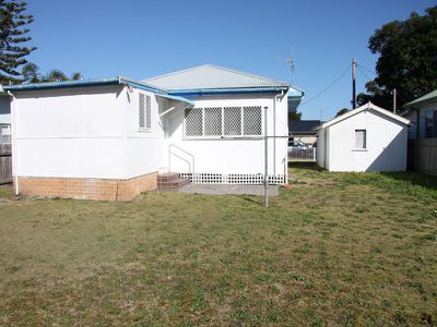24 Cross Street, Forster