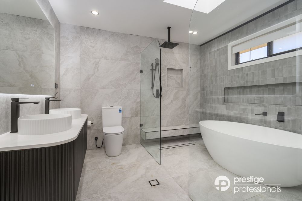 14 Edgecombe Avenue, Moorebank