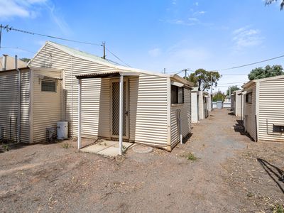 10 Hanbury Street, Kalgoorlie