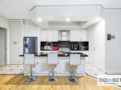 33 Champagne Grove, Narre Warren South