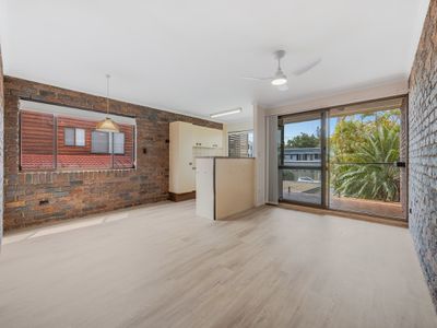 4 / 45 Edward Street, Alexandra Headland