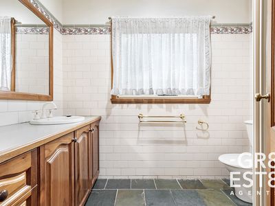 1 Dion Court, Narre Warren