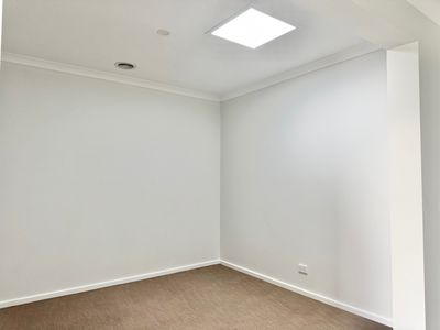 6 Shrubs Road, Mambourin