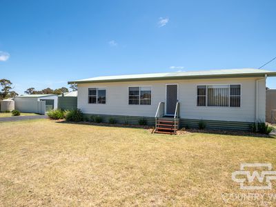 52 Severn River Road, Dundee