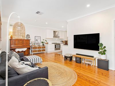 22 Parkes Street, Oak Flats