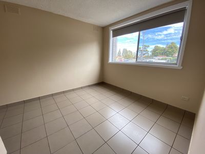 1 / 34 Geelong Road, Footscray