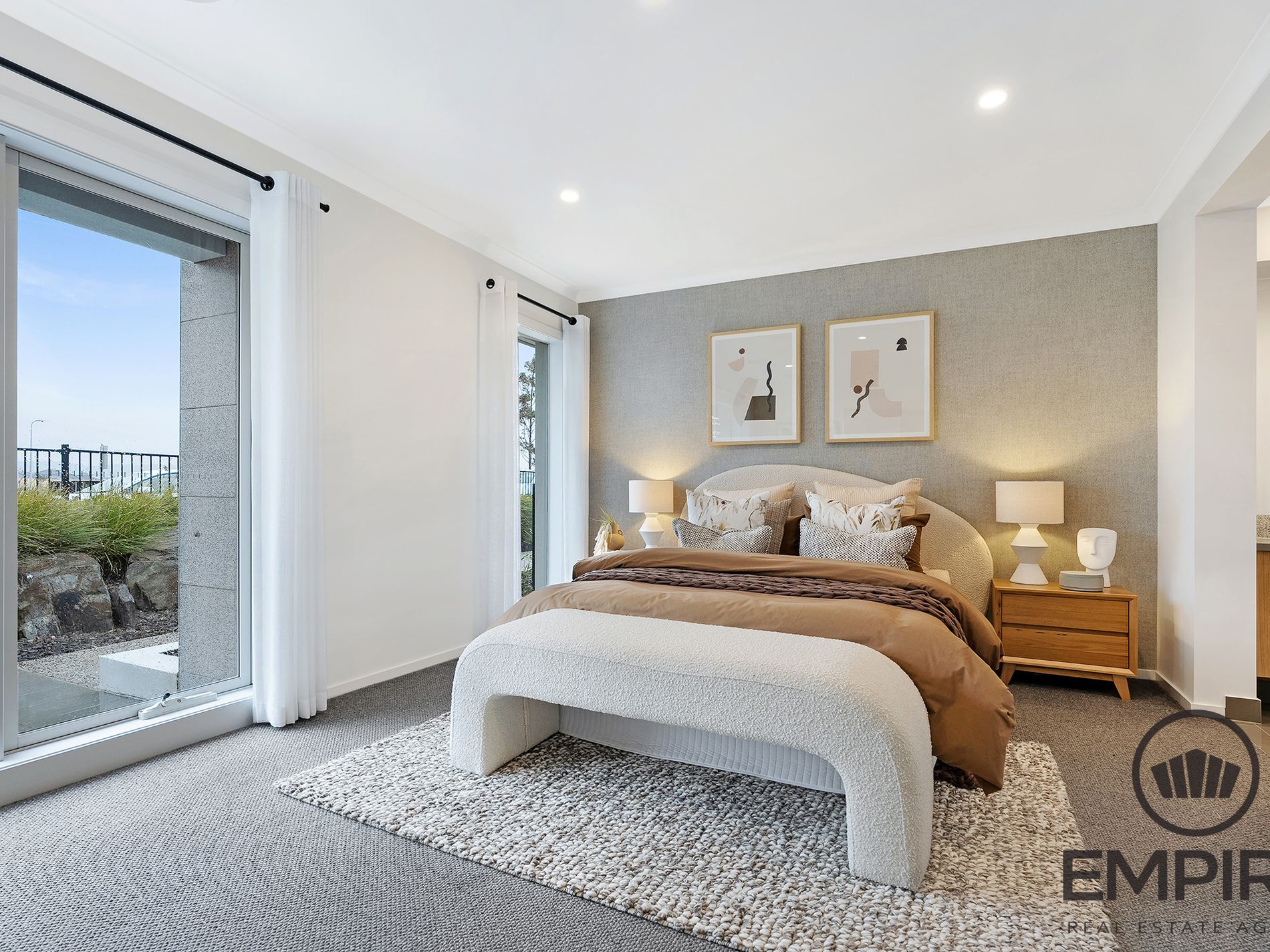 49 Centenary Boulevard, Officer South