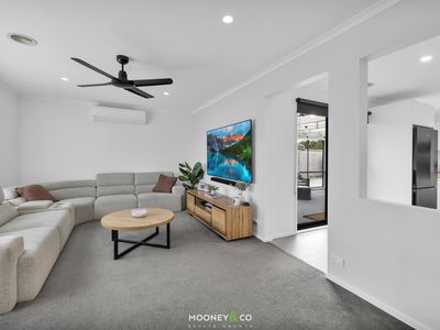 14 Willora Crescent, Cranbourne West