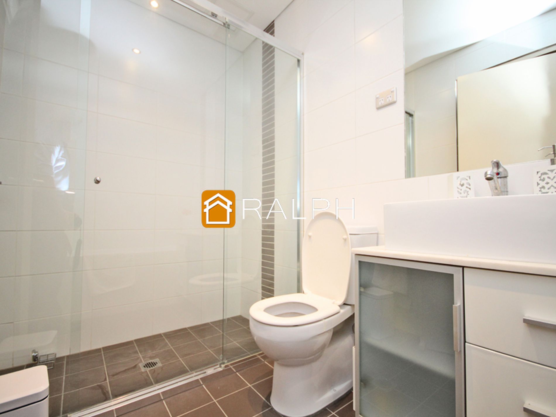 2 / 908 Canterbury Road, Roselands