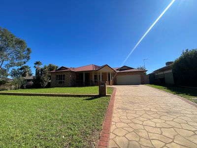 569 Wheelers Lane, Dubbo