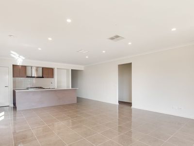 25 Altamount Drive, Truganina