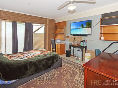 27 Taverner Street, Berriwillock