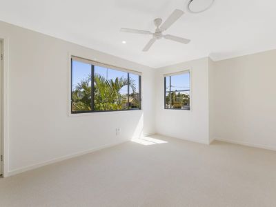 2 / 21 Mason Street, Southport