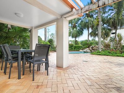 45 / 327-329 Lake Street, Cairns North