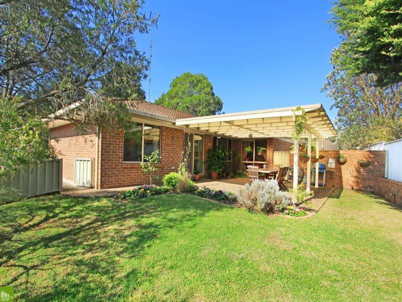 32 Sheringa Grove, Cordeaux Heights