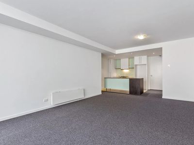 15 / 100 Queensberry Street, Carlton
