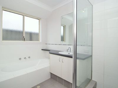 1 Ballaballa Close , Baldivis