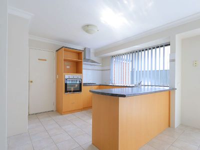 10 Bluefields Parkway , Port Kennedy