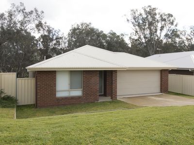 60 Royce Crescent, Lavington