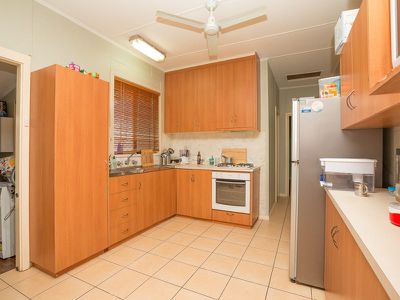 8 Weaver Place, South Hedland