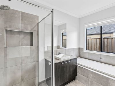 23 Stingray Street, Armstrong Creek