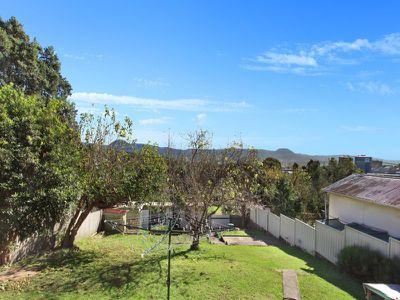 64 Flagstaff Road, Warrawong