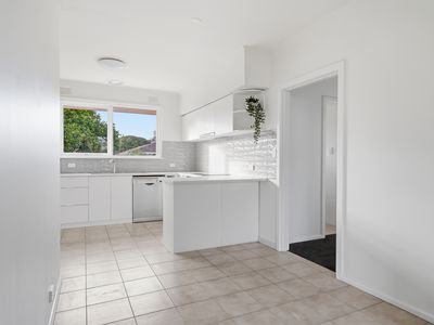 25 Hampshire Road, Glen Waverley