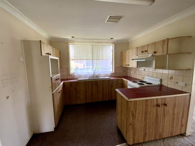 66 Sam Street, Forbes