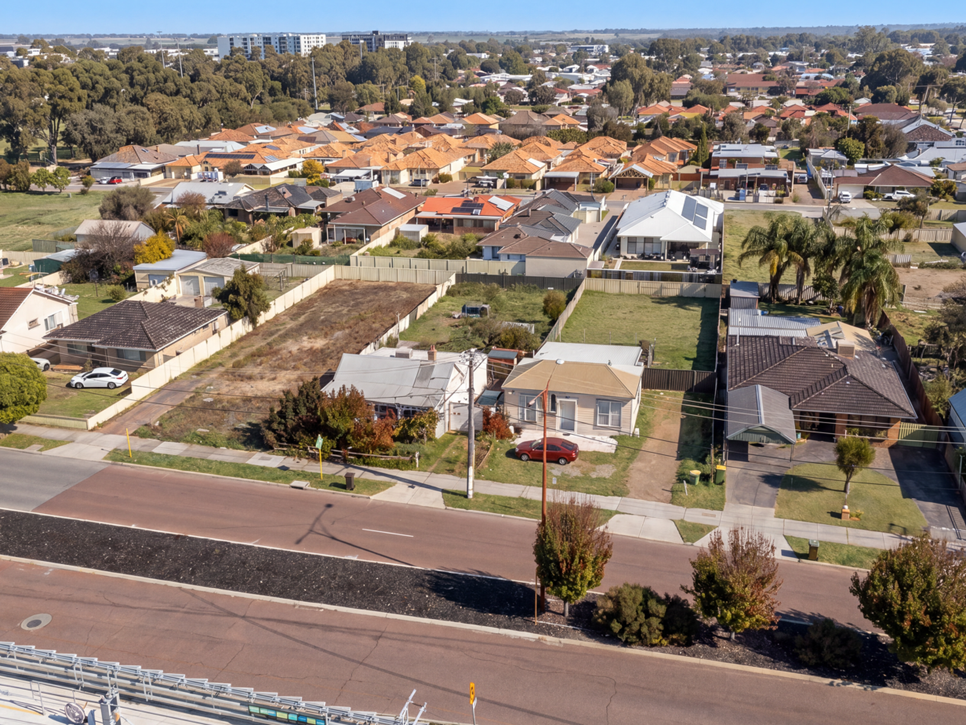 213 & 215 Sevenoaks Street, Cannington