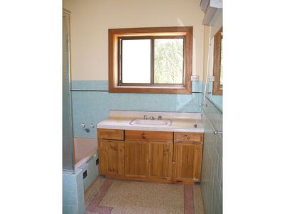 00 Smith Road, Yahl