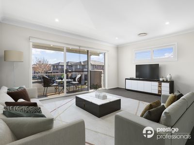 19 Escura Crescent, Moorebank