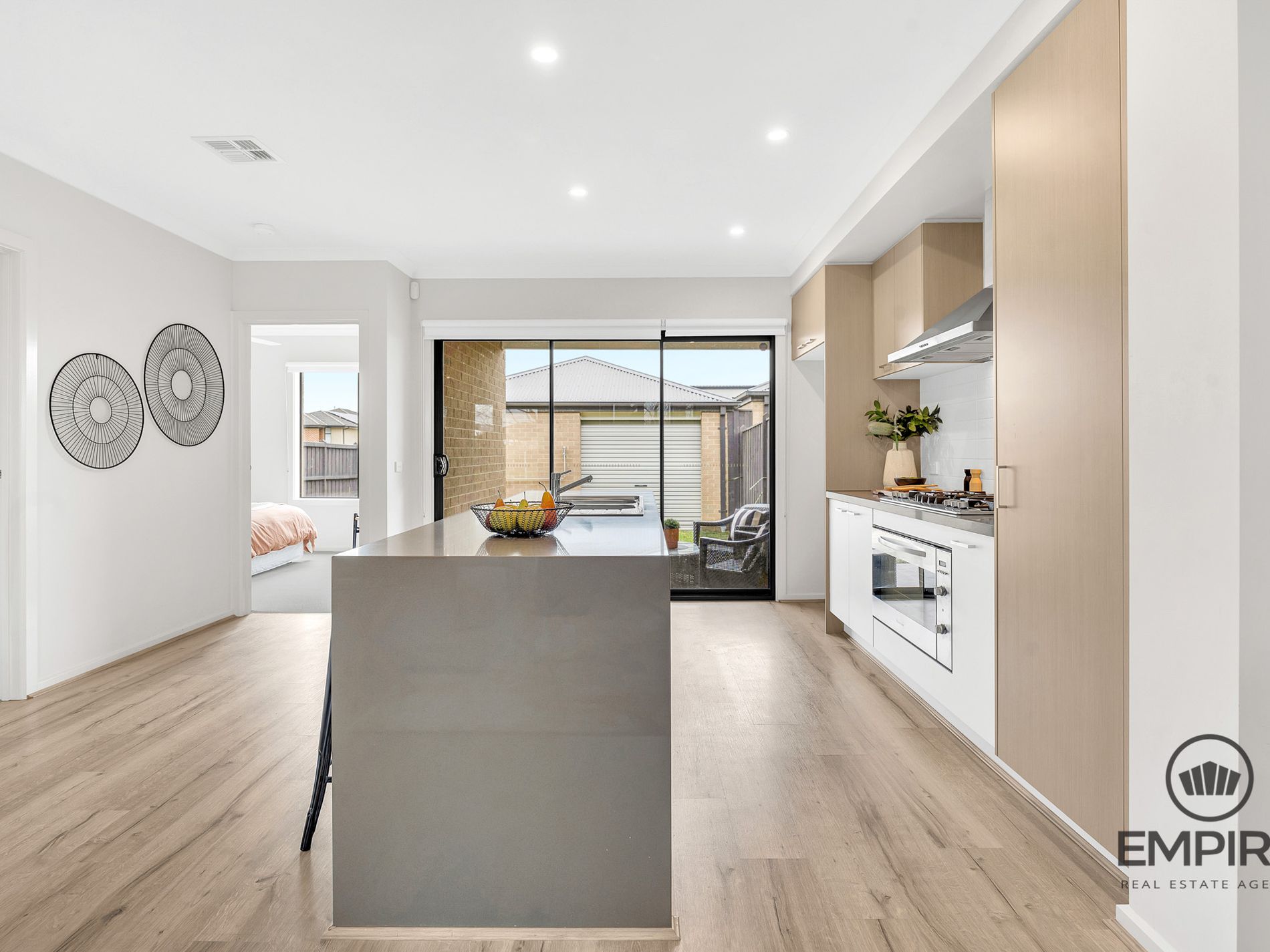 2 Plenty Way, Cranbourne North
