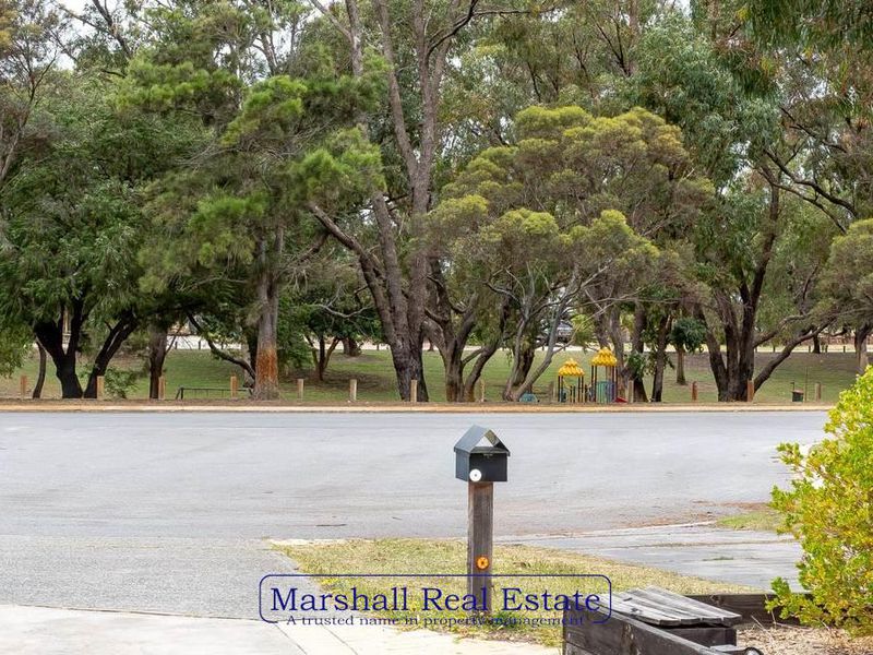 8a Spirula Way, Heathridge