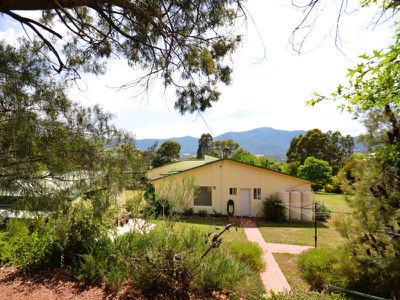 5 Drummond Street , Tawonga